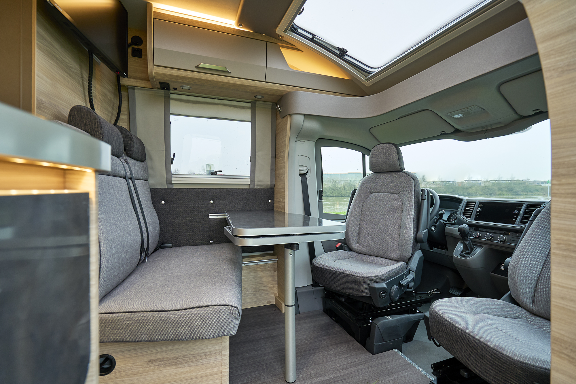 Knaus 650 MEG Compact Luxury Of the Grid