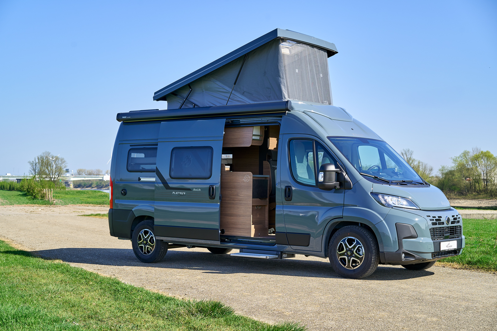 Knaus 600 ME met daktent