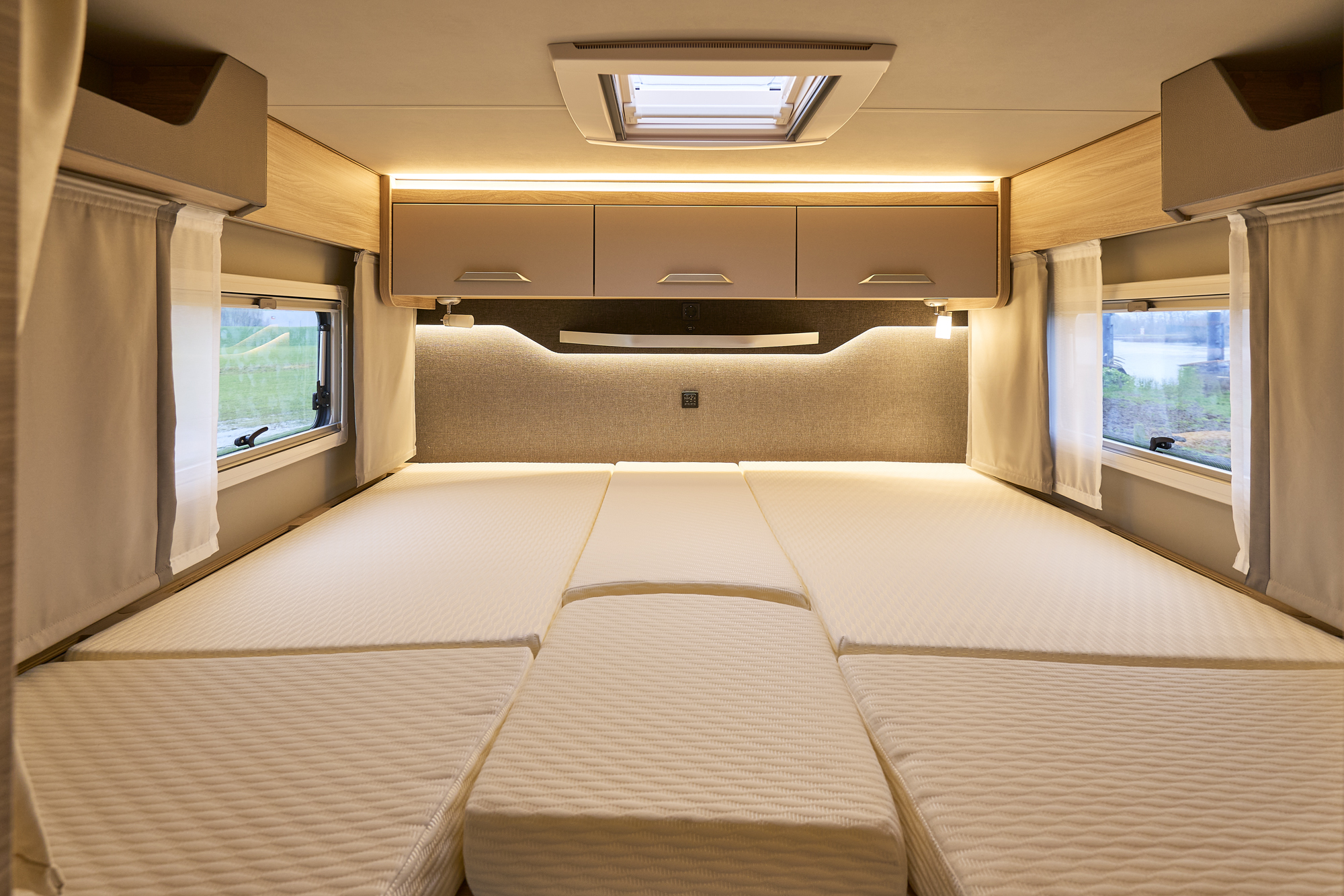 Knaus 640 MEG compact Luxury Of the Grid