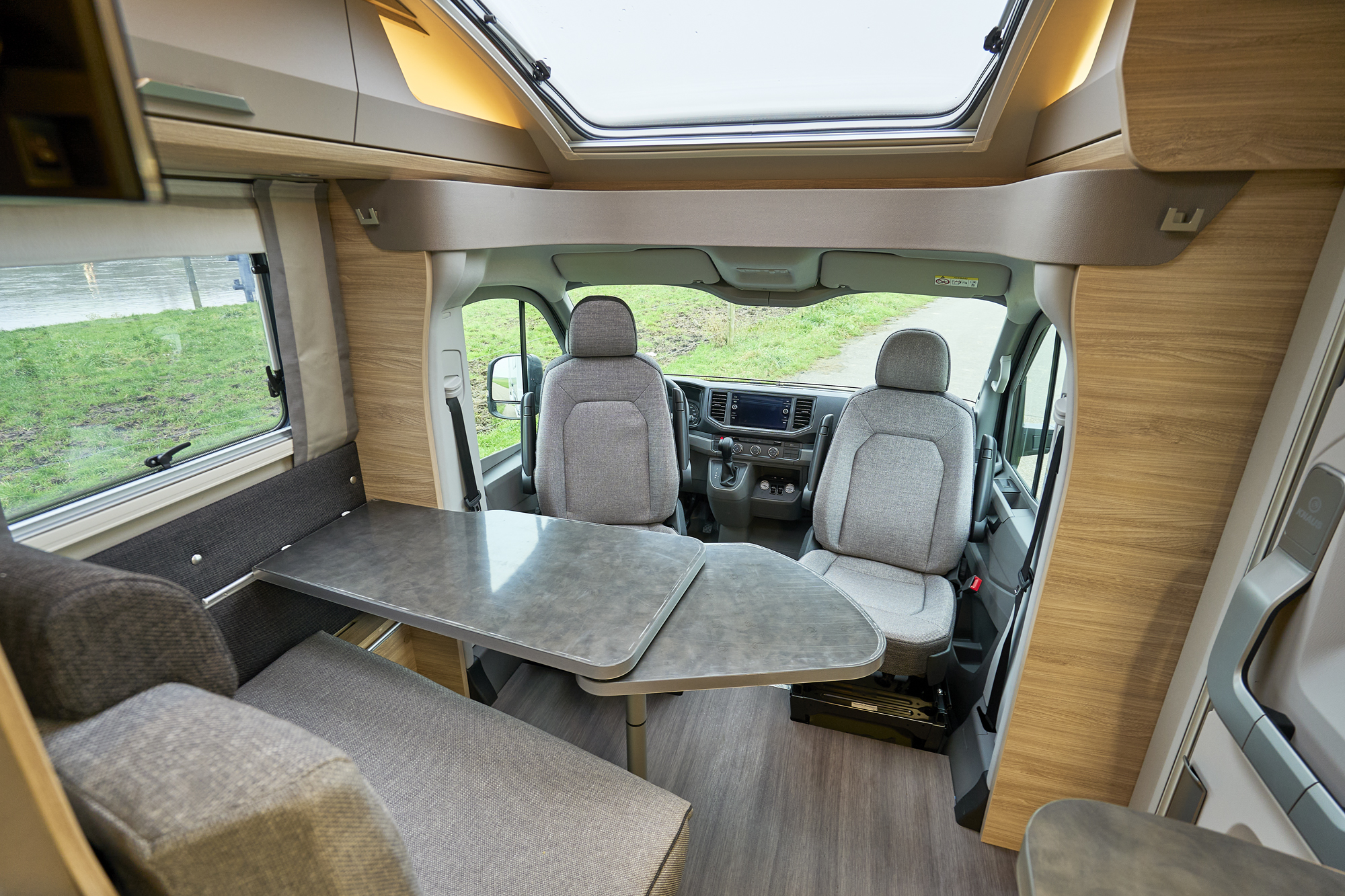 Knaus 650 MEG Compact Luxury Of the Grid