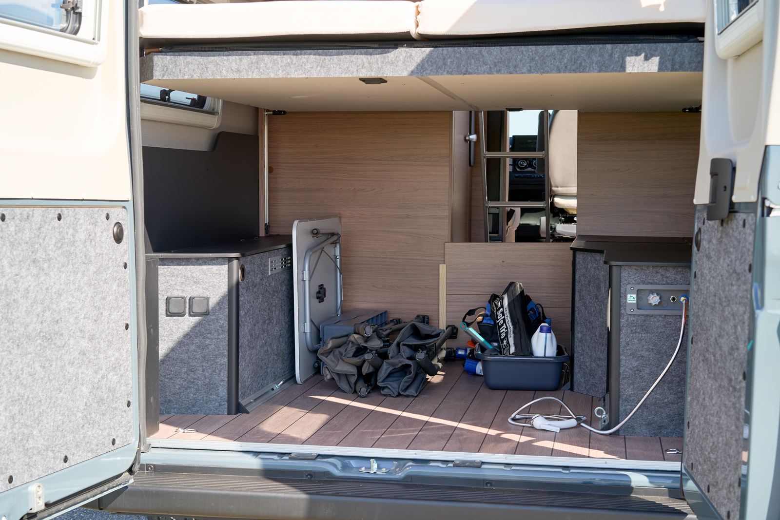 Knaus 600 ME met daktent
